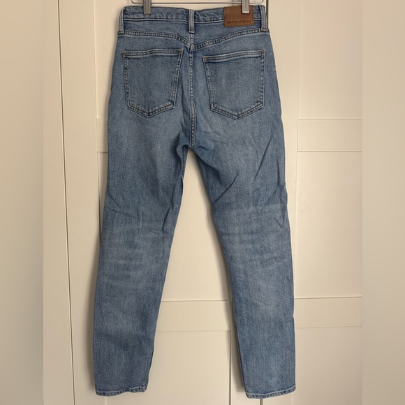 Aritzia Denim Forum The Yoko High Rise Slim Skinny Jeans Light Wash Size 26 - Picture 5 of 7